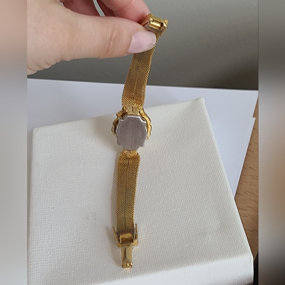 Vintage Lausanne 17 Jewels Gold Crystal Leaf Square Face Wind Up Watch Bracelet - Picture 7 of 11